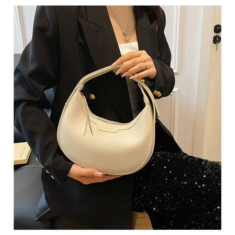 Chic Saddle Crossbody Bag