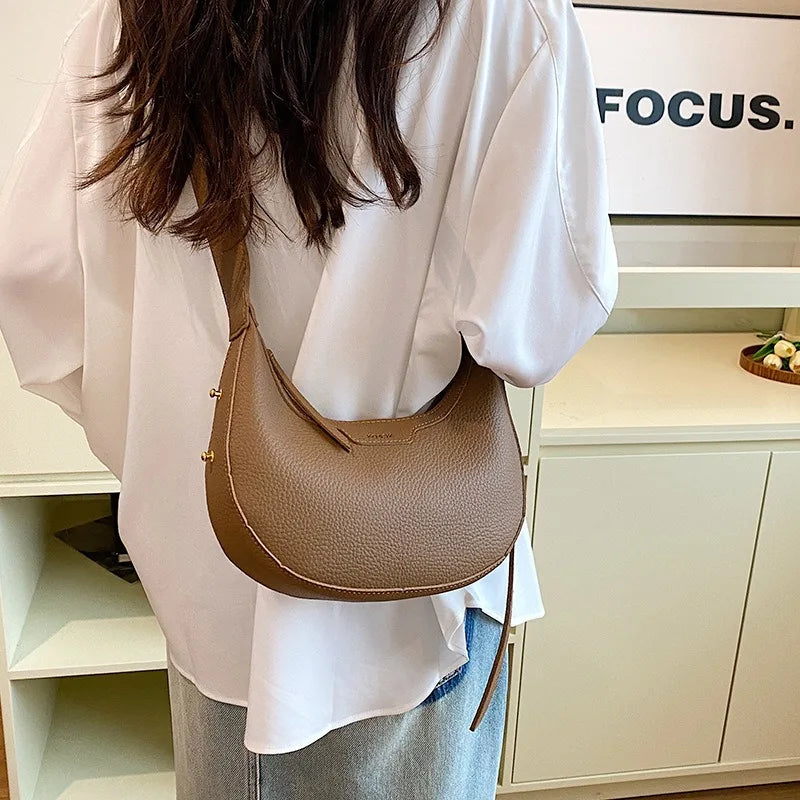 Chic Saddle Crossbody Bag
